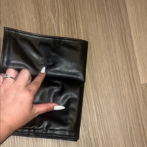 Makeup Brushes Organizer Black and White Tool Organizer (READ DESCRIPTION) - Picture 9 of 10